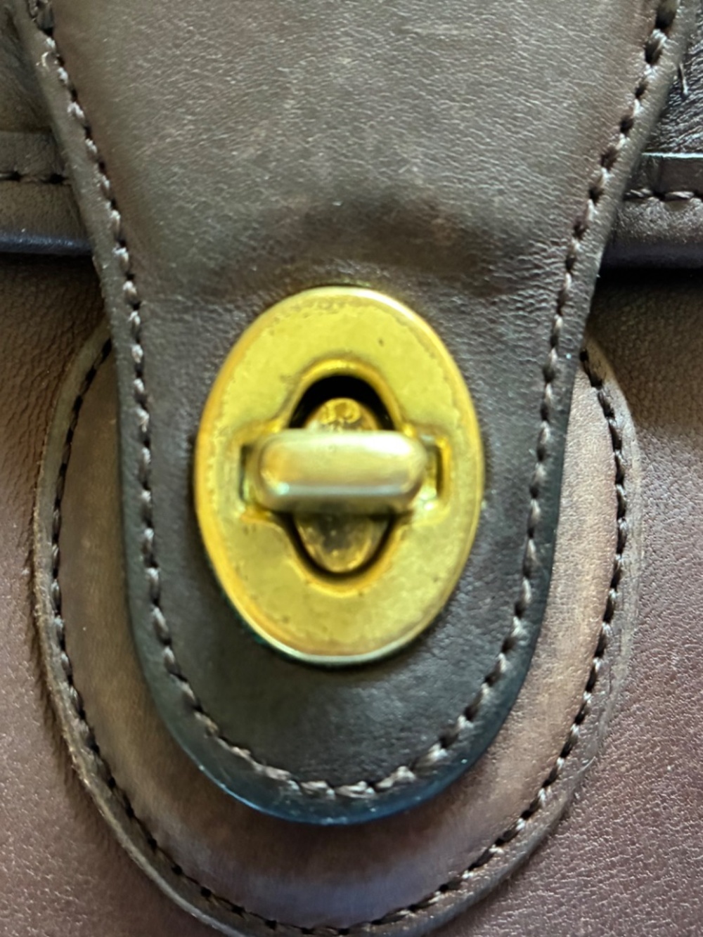 Vintage Coach Mahogany 9927 Willis Bag - Picture 9 of 16